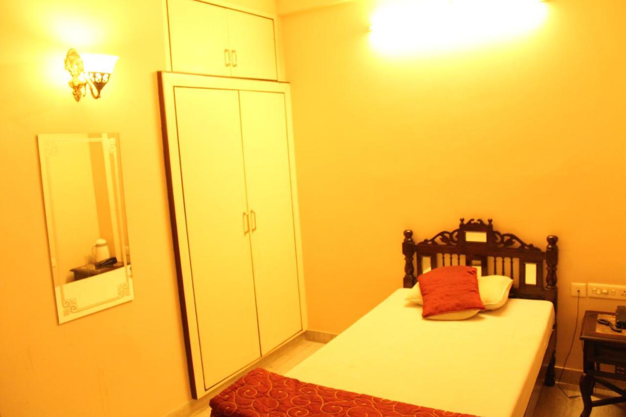 Hotel The Chit Chat Palace Джайпур Екстериор снимка