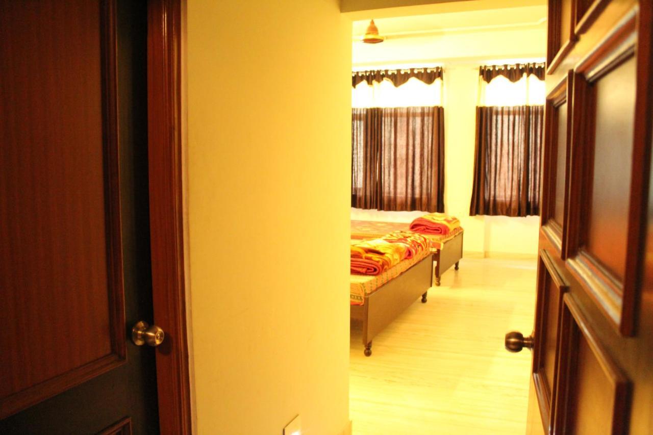 Hotel The Chit Chat Palace Джайпур Екстериор снимка
