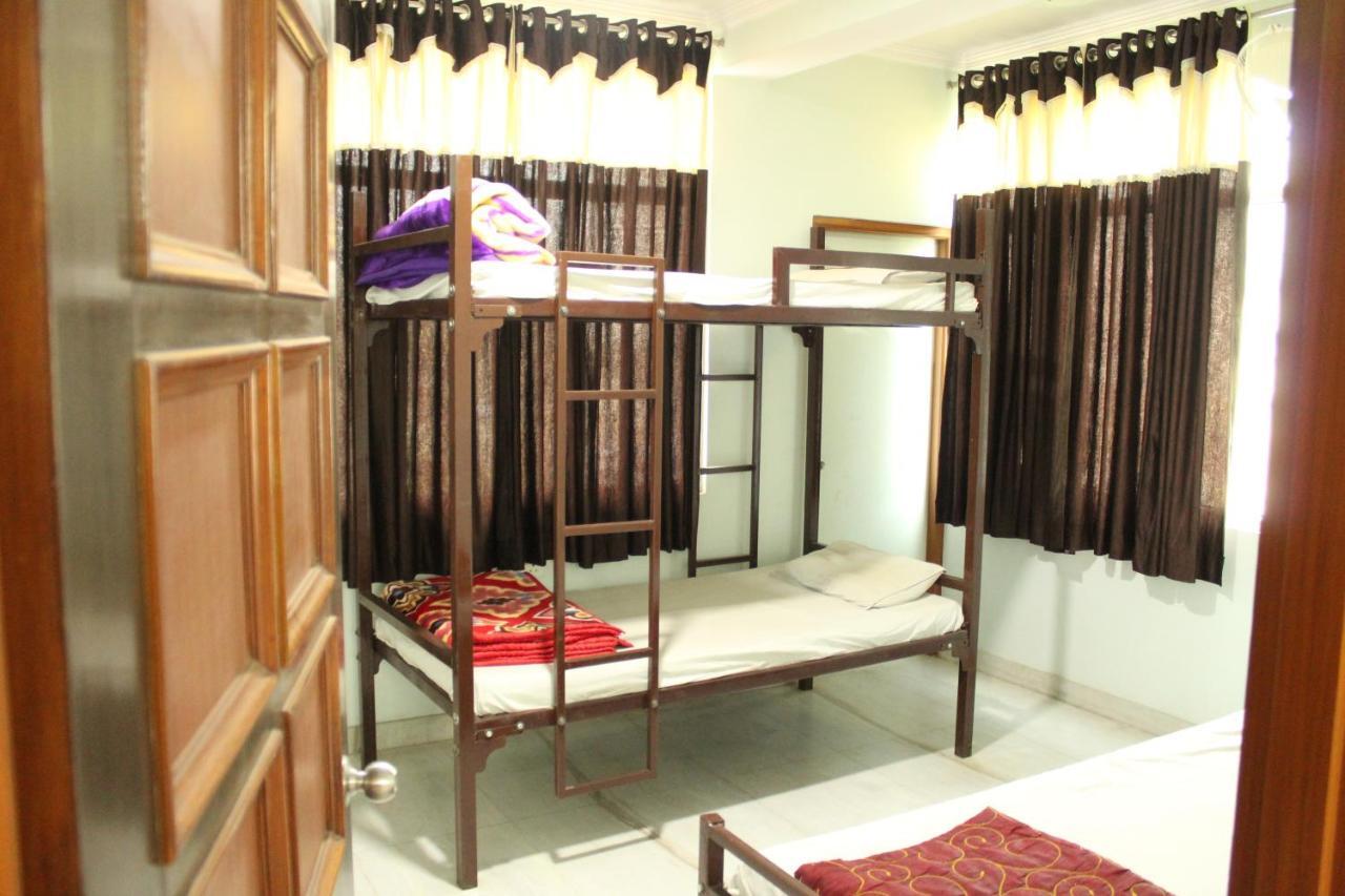 Hotel The Chit Chat Palace Джайпур Екстериор снимка